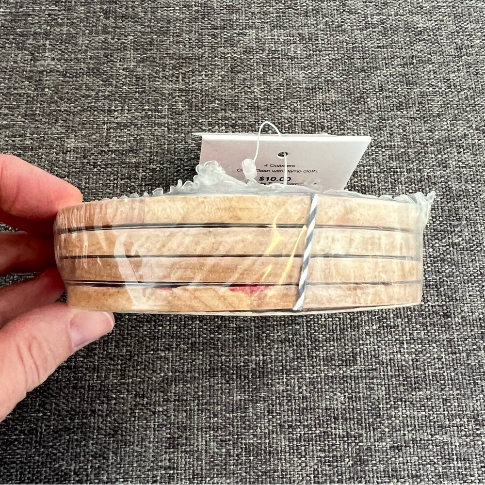 Vineyard Vines Target Whale Wooden Coaster Set of 4 Red White Blue NEW 2019 - Picture 4 of 8